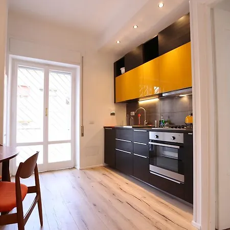 Apartament Saint Peter Station *